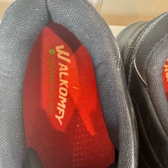 New Balance Black 626v2 Triple Black Athletic Shoes - Picture 3 of 5